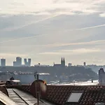Janackovo - Riverside Апарт-отель Прага