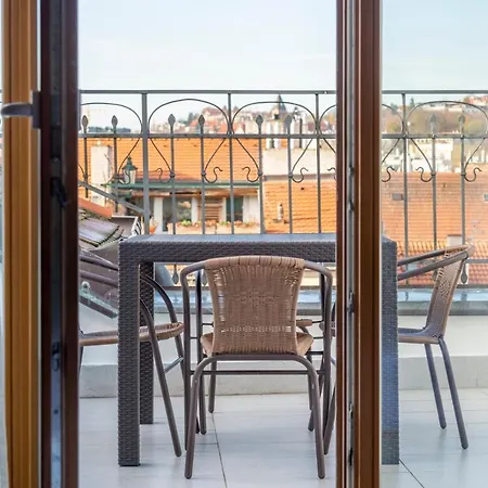 Janackovo - Riverside Lägenhetshotell