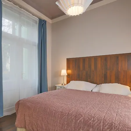 Janackovo - Riverside Lägenhetshotell