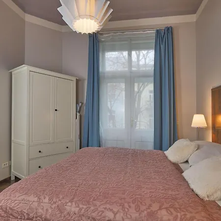 Janackovo - Riverside Lägenhetshotell Prag