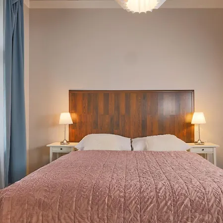 Janackovo - Riverside Apart-hotel Praga