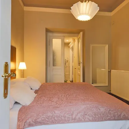 Lägenhetshotell Janackovo - Riverside Prag